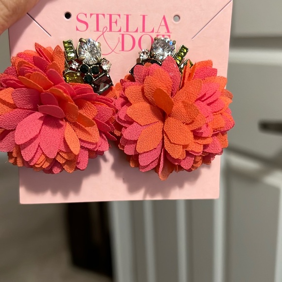 Stella snd dot pouff statement earrings - Picture 1 of 3